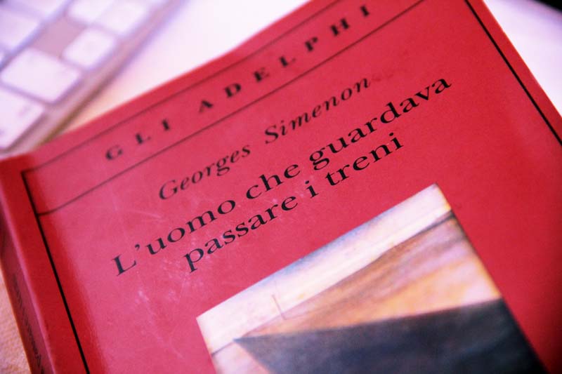 luomo-che-guardava-passare-i-treni-simenon